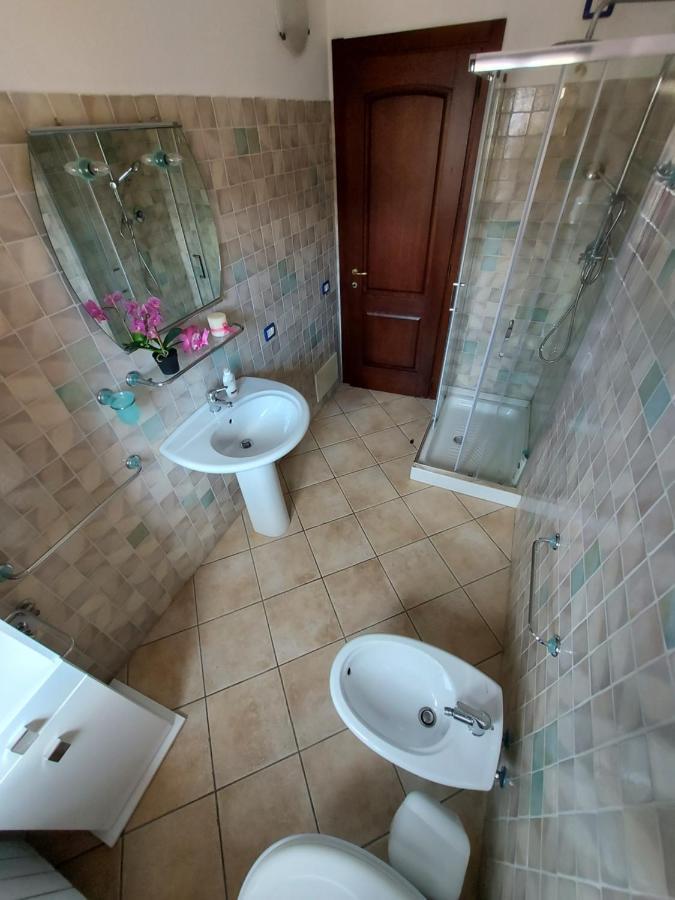 Affittacamere Center Room Tortoli Exterior photo